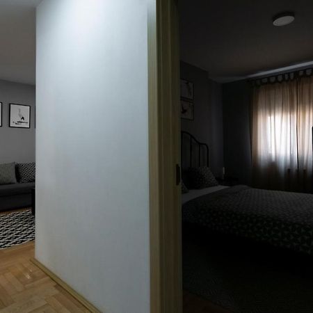Central Fenix Apartment - Free Private Parking-Fast Wi-Fi Нови-Сад Экстерьер фото