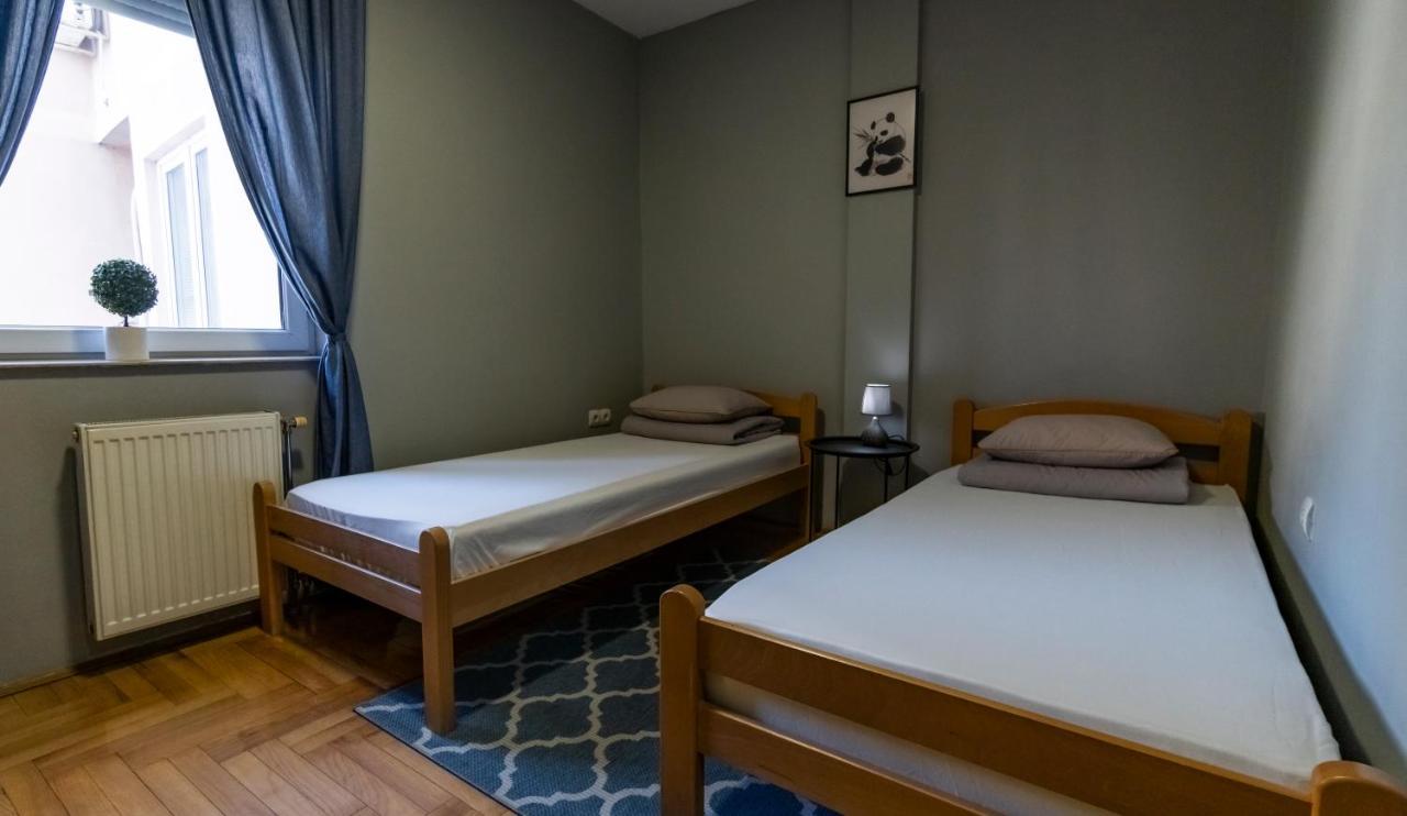 Central Fenix Apartment - Free Private Parking-Fast Wi-Fi Нови-Сад Экстерьер фото