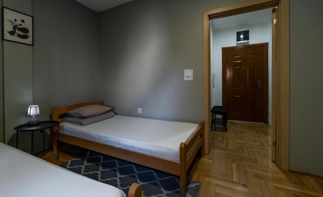 Central Fenix Apartment - Free Private Parking-Fast Wi-Fi Нови-Сад Экстерьер фото