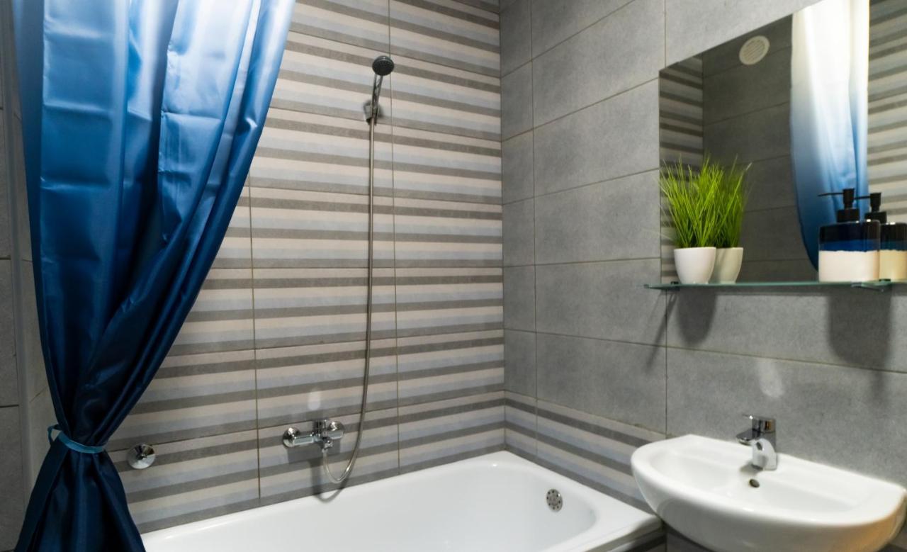 Central Fenix Apartment - Free Private Parking-Fast Wi-Fi Нови-Сад Экстерьер фото